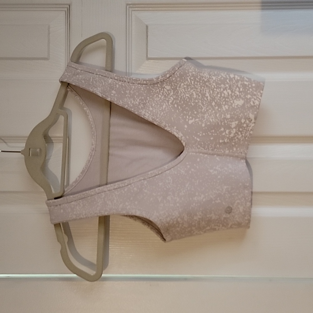 Lululemon sports bra
